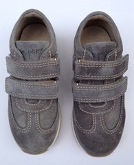 pompom_sneakers_graa