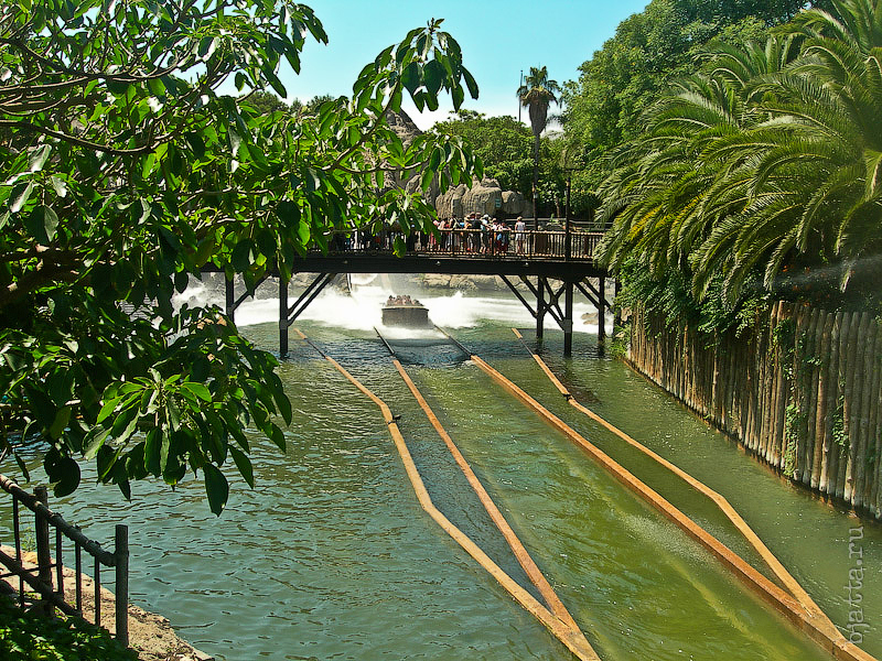 18. Aloha Polynesia. Порт Авентура. Port Aventura. Salou. Costa Dorada. Spain. В куче брызг. 18. Aloha Polynesia. Порт Авентура. Port Aventura. Salou. Costa Dorada. Spain. В куче брызг.