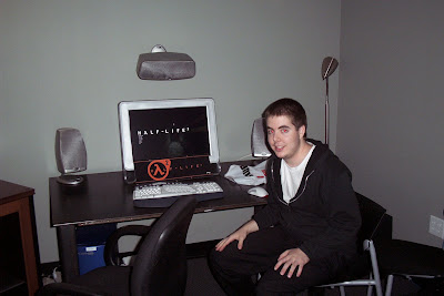 Steve About to Play Half-Life 2