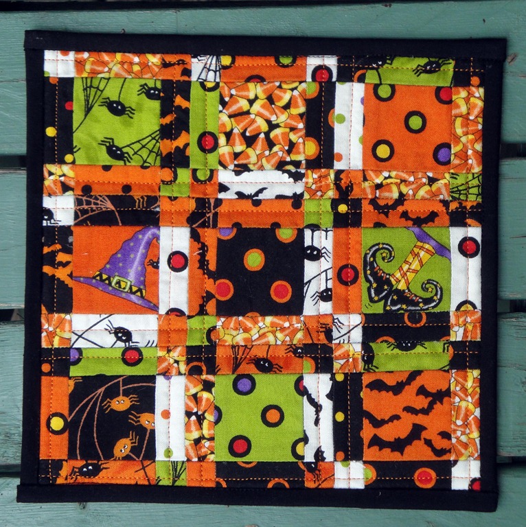 [Halloween-Mug-Rug-Square-b3.jpg]