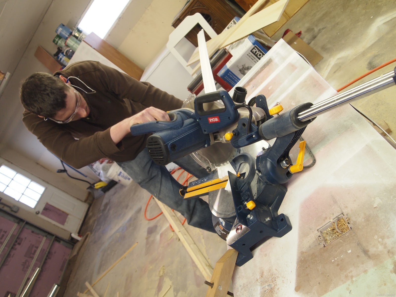 [Crown%2520Molding%2520Tutorial%2520using%2520Ryobi%2520Miter%2520Saw%2520%257BSawdust%2520and%2520Embryos%257D%255B3%255D.jpg]