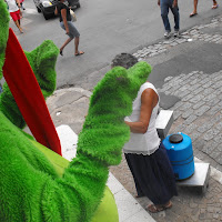  Acao_Queen_Celulares_01_10_2010