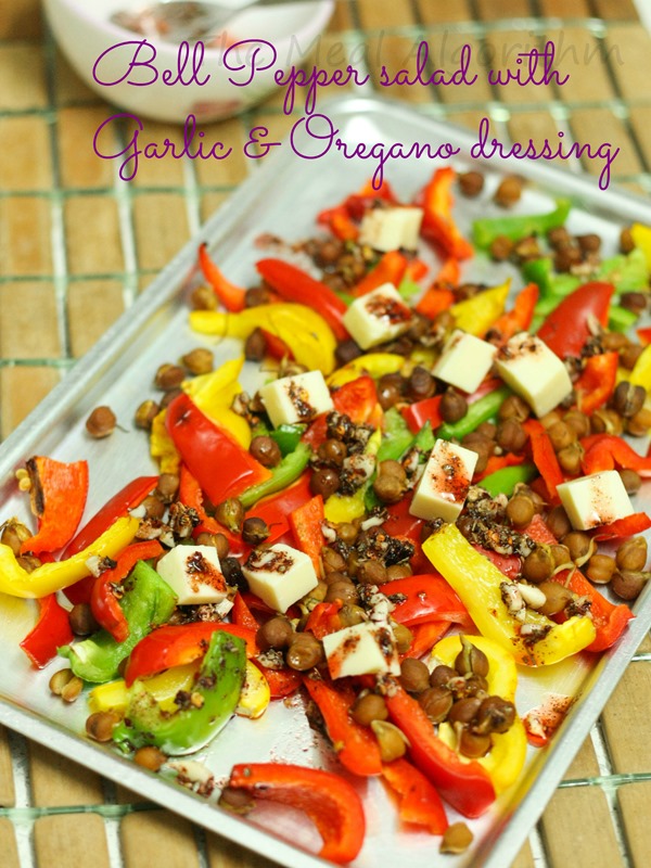 Bell pepper salad with garlic and oregano dressing