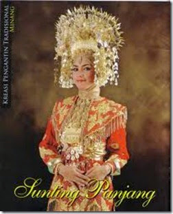 gaun pengantin adat minang