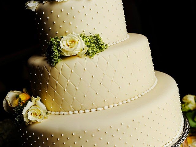 [bolo-de-casamento-fotos-e-modelos-www.mundoaki.org%255B4%255D.jpg]