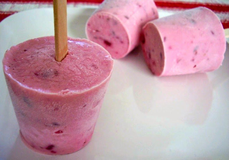 [Cherry-Cheesecake-Frozen-Yogurt-Pops%255B5%255D.jpg]