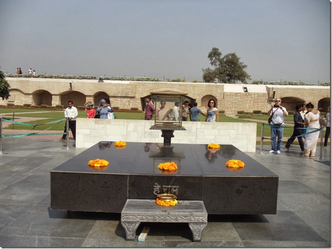 DSC02461-New Delhi-Raj Ghat - memorial Gandhi