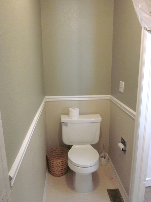 [Water%2520Closet%2520After%25204%255B15%255D.jpg]