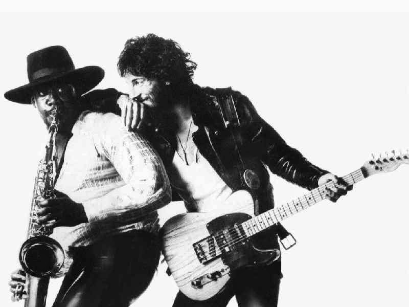 [clarence-clemons-and-springsteen-are%255B2%255D.jpg]
