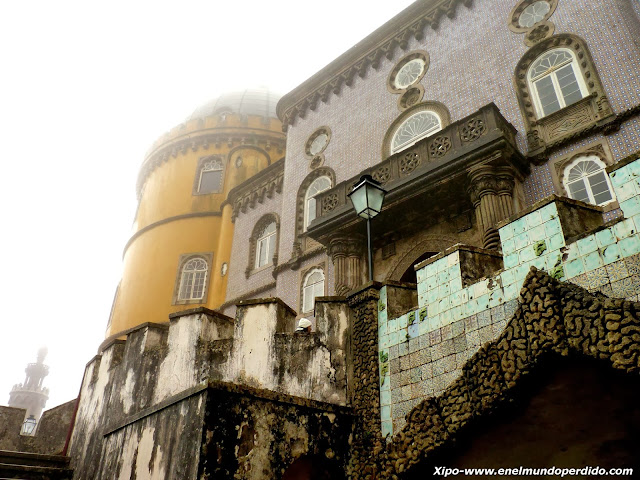 fachada-palacio-da-pena-sintra-portugal.JPG