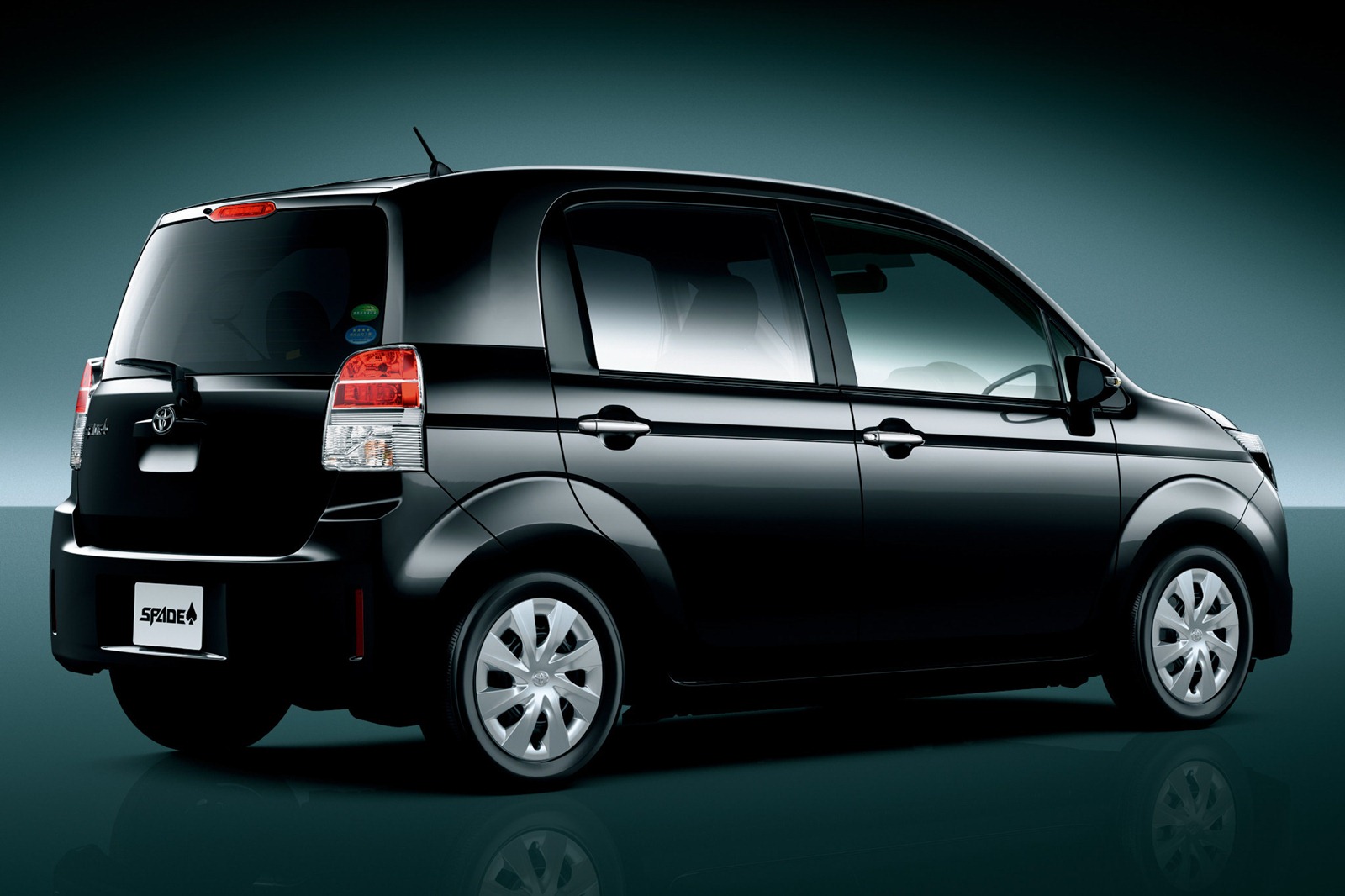 [2013-Toyota-Spade-7%255B2%255D.jpg]