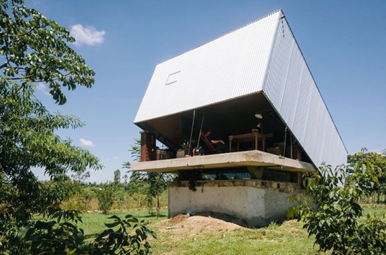 The-Caja-Oscura-House-Paraguay-by-Javier-Corvalan-Yellowtrace-12