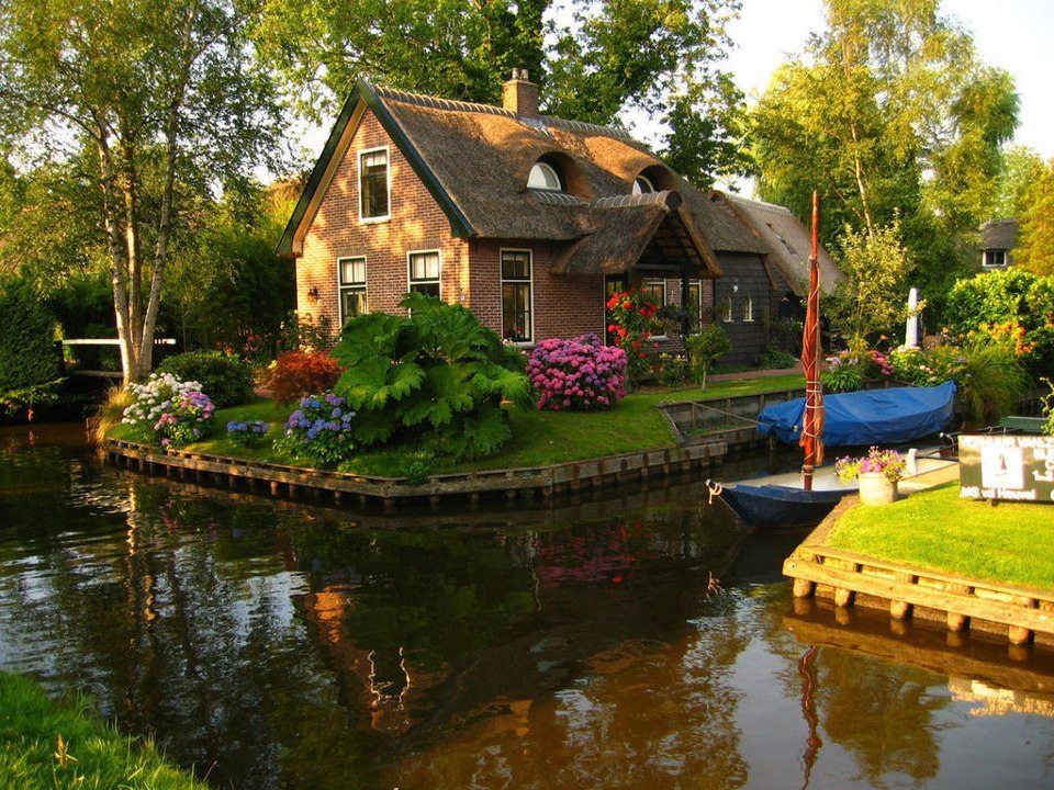 [canal%2520house%255B3%255D.jpg]