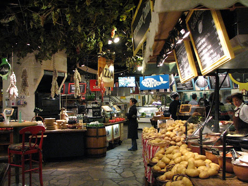 Richtree Natural Market Restaurant in Toronto's Eaton ...