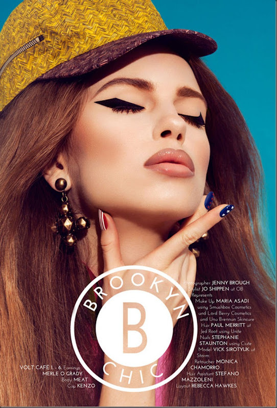 Красота-BEAUTY Красота-BEAUTY,красивая стильная девушка,професиональная модель,очень оригинальная подводка для глаз выполнена чёрным карандашом,чёрные стрелки для глаз,крамивый макияж губ в нежно-розовых тонах,интересный дизайн ногтей с полосочками и звёздами.