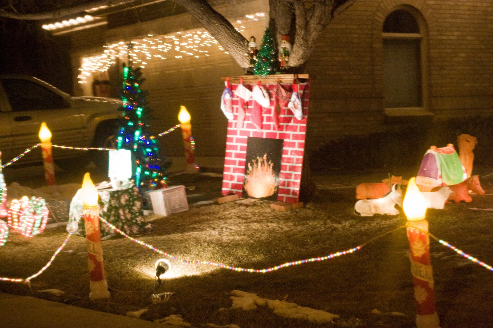 [12.22.12%2520lights%25204%255B3%255D.jpg]