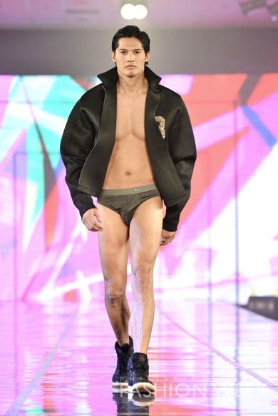 Bench Body (27) Borgy Manotoc Bench Body (27) Borgy Manotoc