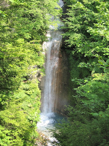 緋の滝