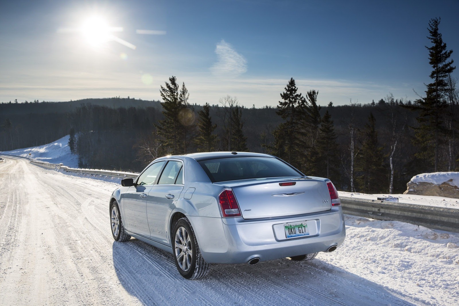 [2013-Chrysler-300-Glacier-13%255B2%255D.jpg]