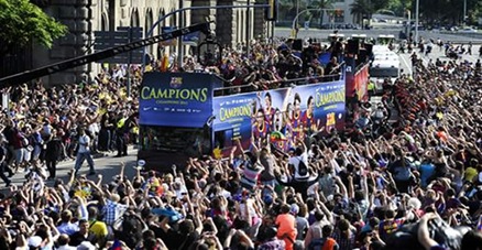 Llegada del Barça a calles de España