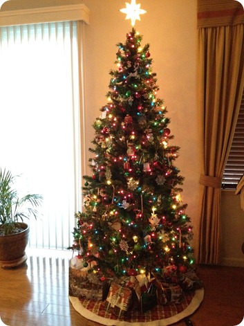 how to decorate a christmas tree