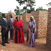 DSCF9397.JPG - secondary school mit chairperson LOC 5 madam deborah (rotes kleid)