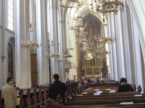 La iglesia de los Agustinos donde se casó en abril de 1853, a los 16 años. La iglesia de los Agustinos donde se casó en abril de 1853, a los 16 años.