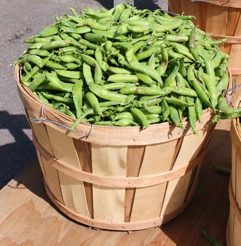 [peas%252C%2520fresh%2520shell%2520peas%252C%2520migliorelli%2520farm%252C%2520rhinebeck%2520farmers%2520market%255B6%255D.jpg]
