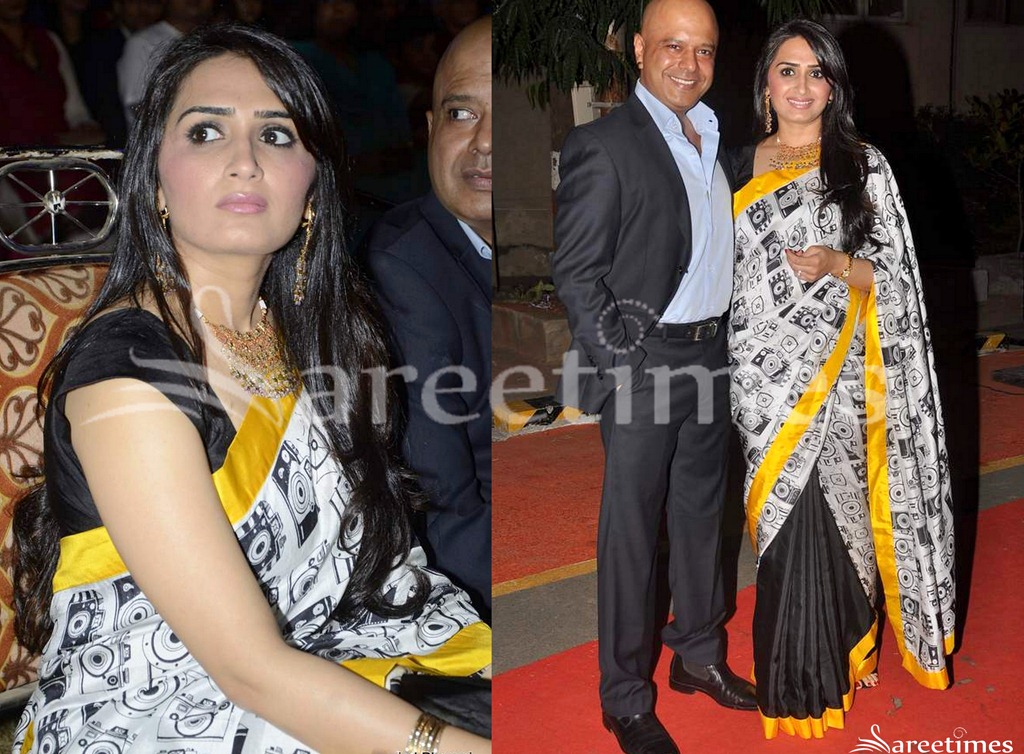 [Masaba_White_Black_Saree%255B4%255D.jpg]