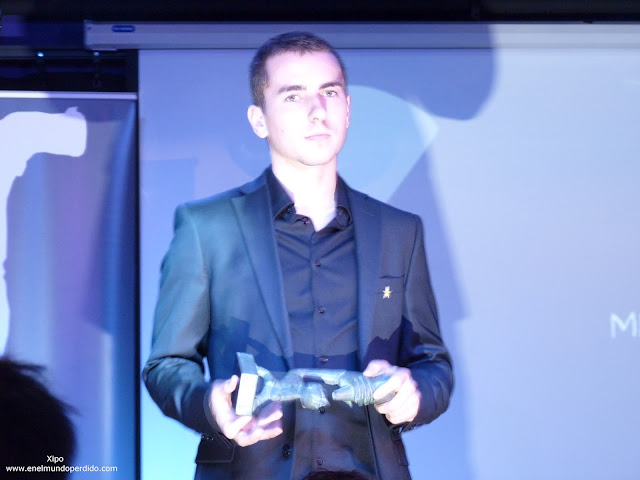 jorge-lorenzo-entrego-un-premio.JPG