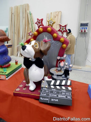 Exposició alumnes cicle artista 12-2013 (12).JPG