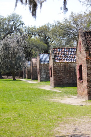 [SlaveHouses1%2520%25281%2520of%25201%2529%255B4%255D.jpg]
