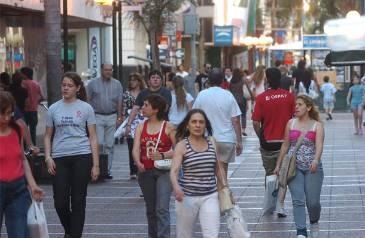 [GENTE%2520CAMINANDO%255B2%255D.jpg]