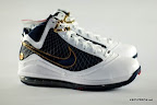 nike air max lebron 7 gr white navy 10 11 Nike Air Max LeBron VII (7)   White/Navy/Gold Sample Actual Photos