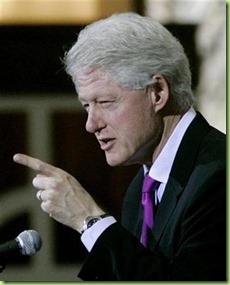 bill-clinton-points-finger-21