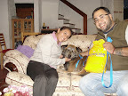 SANTI con su familia muy feliz