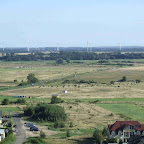 Od strony południowej elektrownie wiatrowe.