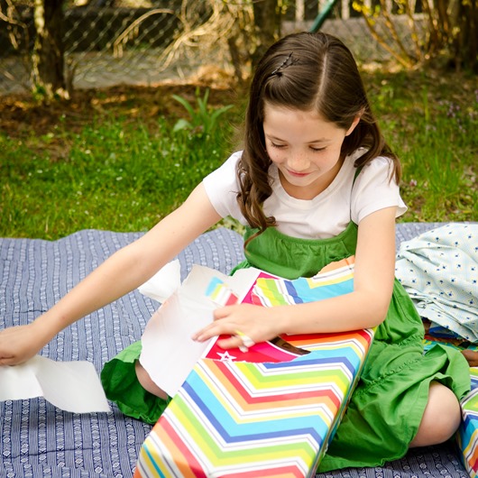 [Opening%2520Presents-11%255B4%255D.jpg]