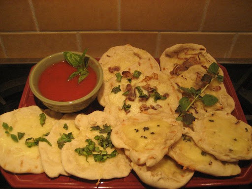 Ellen's Grilled Pizza Presentation