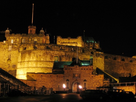 [Edinburgh-Castle-8%255B2%255D.jpg]