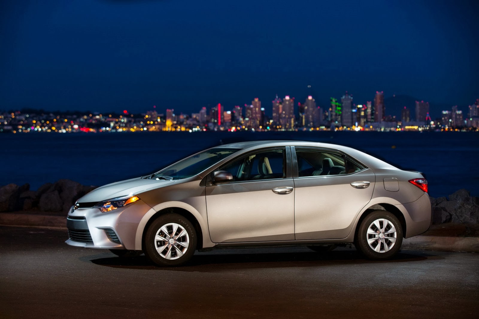 [2014-Toyota-Corolla-3%255B2%255D.jpg]