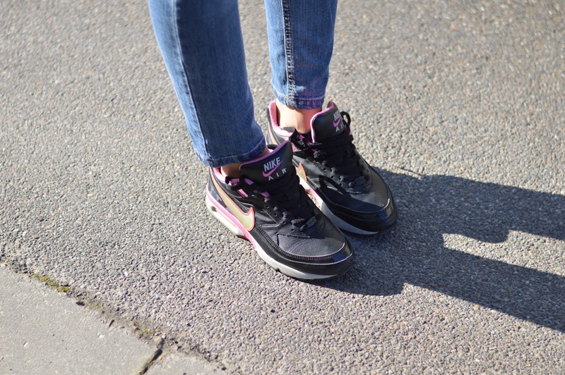 Nike, Givenchy bag, borsa Givenchy, Occhiali Zara, Zara sunglasses, Sisley, jeans Sisley, fashion blogger, migliori fashion blogger, elisa taviti blog, elisa taviti, nike sneakers, sneakers