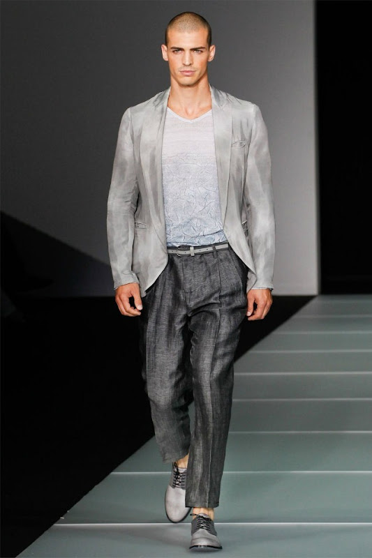 Milan Fashion Week Primavera 2012 - Emporio Armani (32)