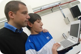 Juan Pablo de Jesús en entrega de netbooks en Escuela Técnica Nº 2 de Villa Clelia