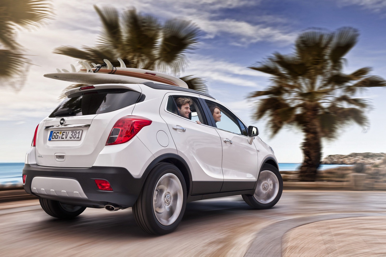 Opel-Vauxhall-Mokka-13%5B2%5D.jpg