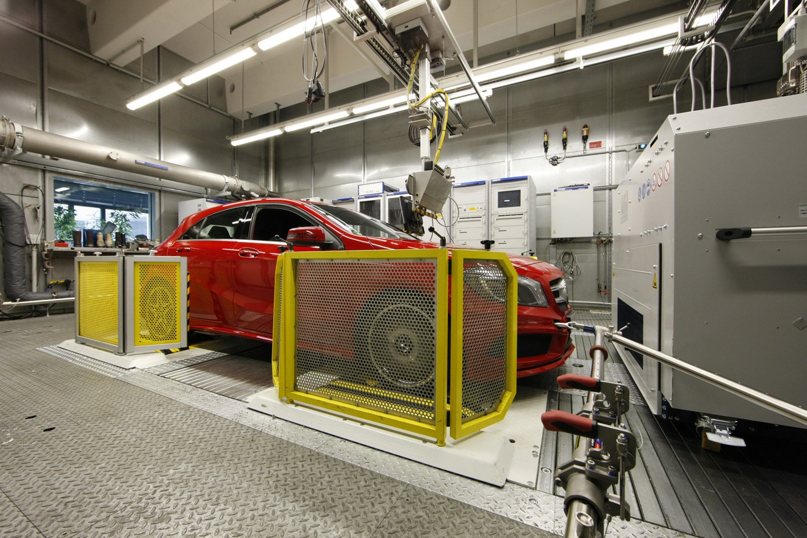 [Mercedes-A-Class-2013-14%255B2%255D.jpg]