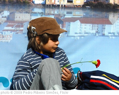 'The children and the red carnation' photo (c) 2009, Pedro Ribeiro SimÃµes - license: http://creativecommons.org/licenses/by/2.0/