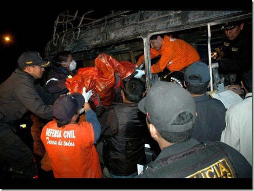 brigadistas de la municipalidad provincial de huarochiri apoyan en el rescate de cuerpos de fallecidos 2