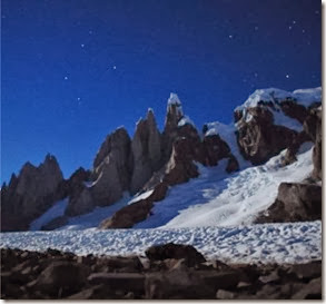 Cerro Torre de madrugada com estrelas Autor Freddy Duclerc