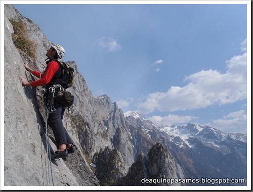 Via Intrusos 350m MD 7a (6b A0 Oblig) (Alto Les Palanques, Picos de Europa) (Victor) 0079 Via Intrusos 350m MD 7a (6b A0 Oblig) (Alto Les Palanques, Picos de Europa) (Victor) 0079
